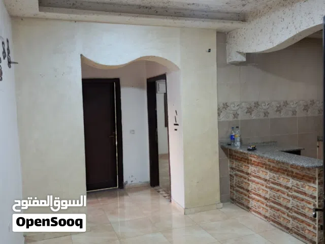 100 m2 3 Bedrooms Apartments for Sale in Zarqa Jabal Tareq