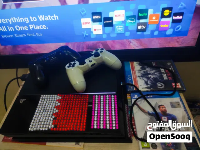 Ps4 500Gb With 2 original controllers