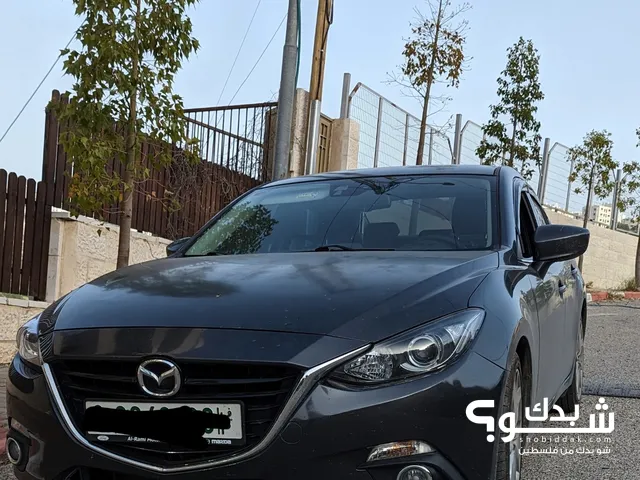سيارة Mazda 3 2015 نظيفة جداً