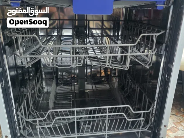 طباخ لوفرا الإيطالي المقوس  ثلاجة كينود حجم 8 قدم جدا نظيفة  غسالة  7 كيلو ملابس