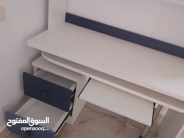 مكتبة مستعمله للبيع استعمال نظيف ربي يبارك حاجه تعيش