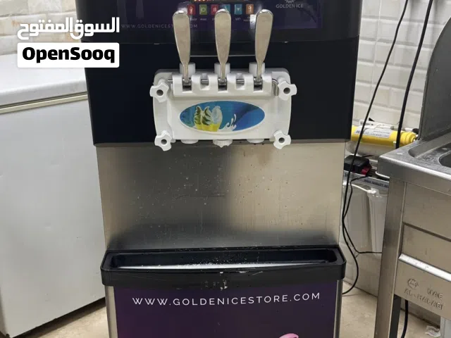 للبيع ماكينة آيسكريم شبه جديدة