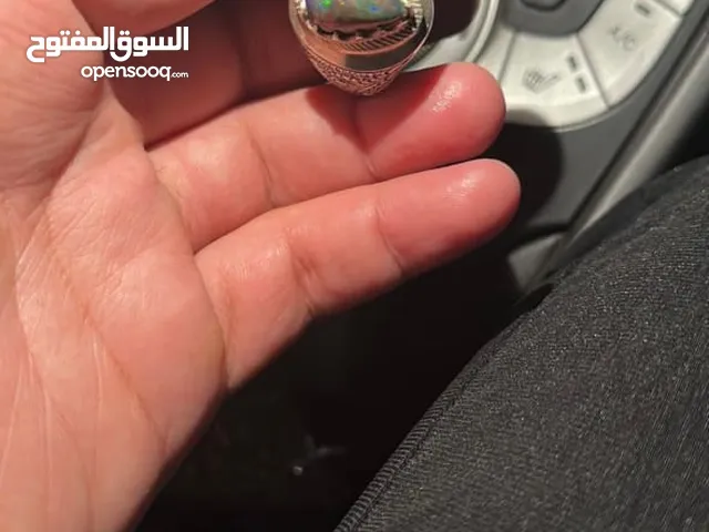 خاتم أوبال ملكي ثقيل فول فاير المعلومات بالوصف