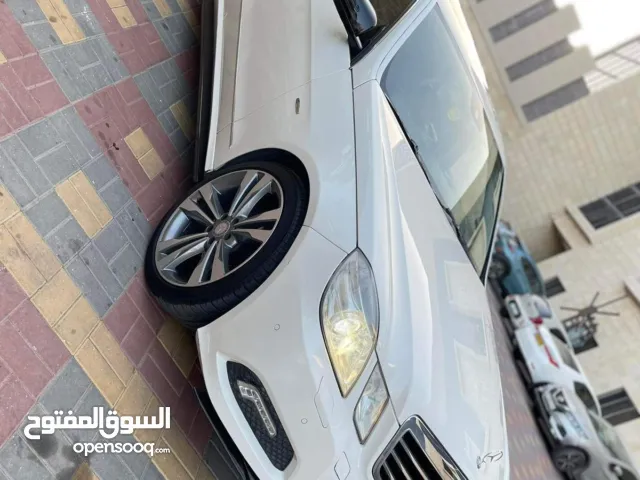 Mercedes benz E 200 2012 W212