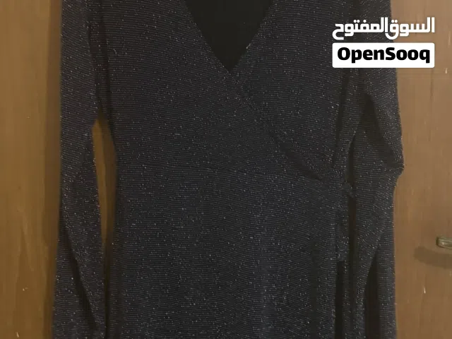 فستان قصير للسهرات من ماركه NEW YORKER  بالنخيل مول