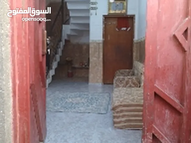 140 m2 2 Bedrooms Townhouse for Sale in Basra Karmat Ali