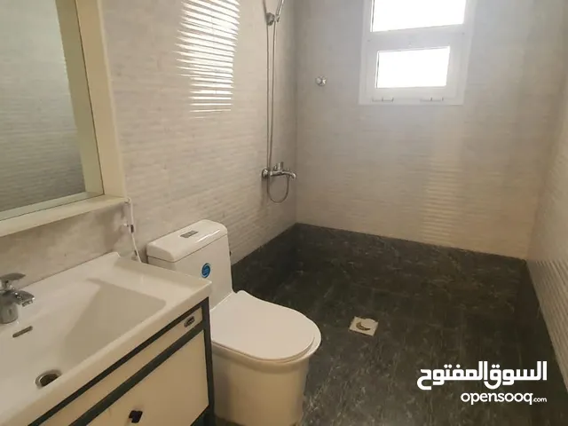 غرفه للايجار في بوشر منطقة العوابي جنب محطة شل