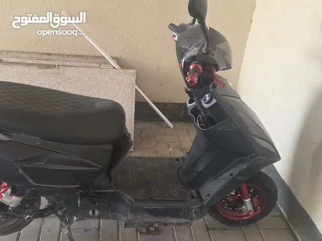 سكوتر كهربائي لبيع 130 دينار مقعدة خرابة وليتات لا يعملون قابل للتفاوض على سعر