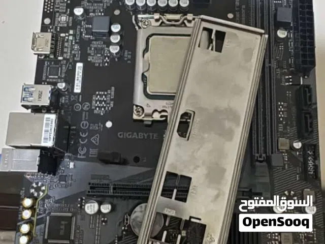 معالج جيل12 كور5 مع بورد H610 بحالة ممتازة