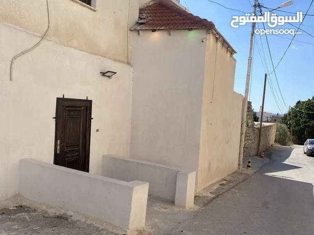 150 m2 4 Bedrooms Townhouse for Sale in Tulkarm Shweikeh St.