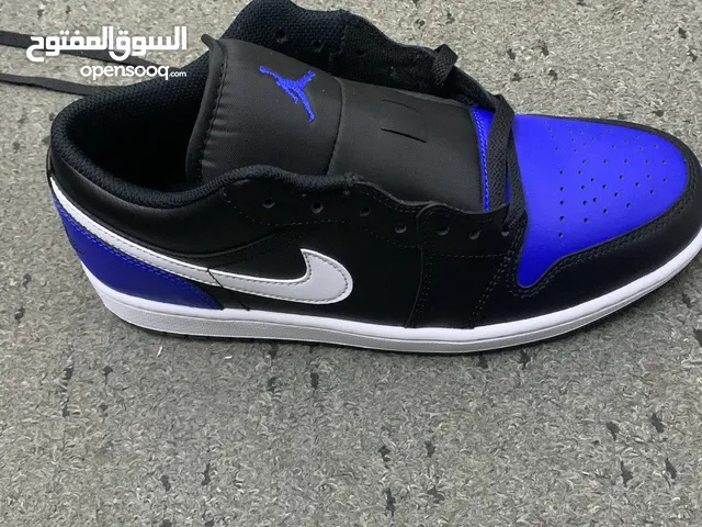 42 Sport Shoes in Baghdad