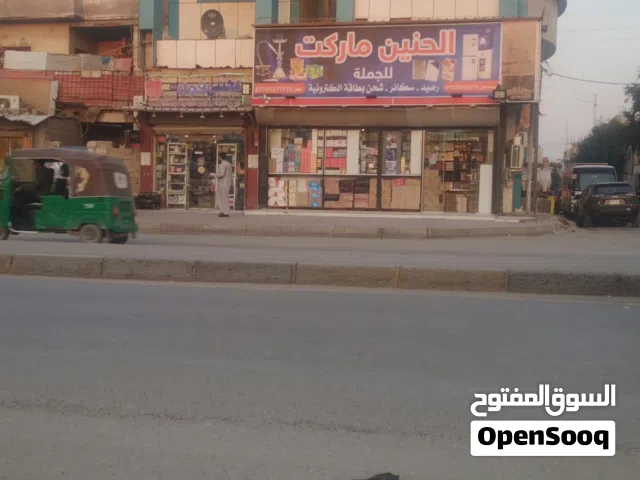 مساحة اعلان عدد 2 الايجار على سطح بناية ركن على شارع تجاري في محلة العالية