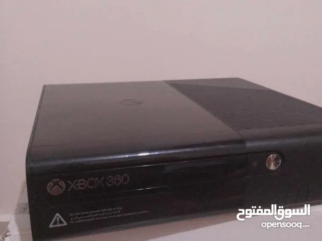 Xbox 360 للبيع مستعمله بس نظيفه