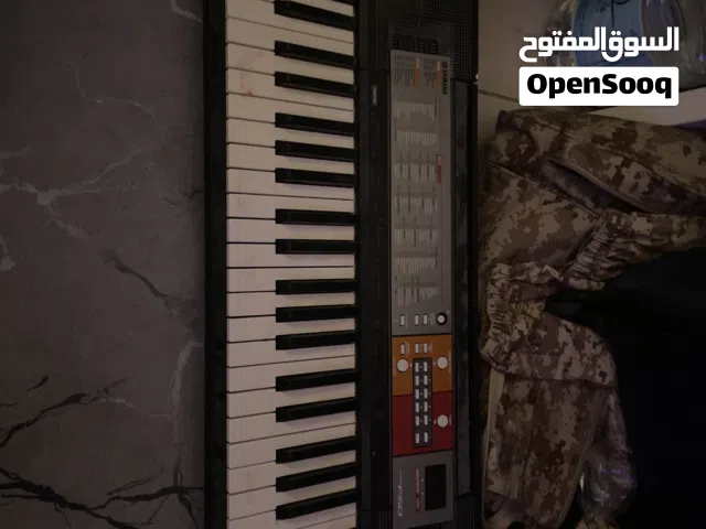 بيانو حالته ممتازة جدا لاكن مغبر شوي