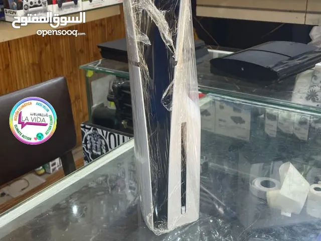 بلايستيشن 5 سلم شرق اوسط ون تيرا بحالة الوكاله ايد اصليه وجميع وصلاتو اصليه وكفاله ورقيه سنه كامله