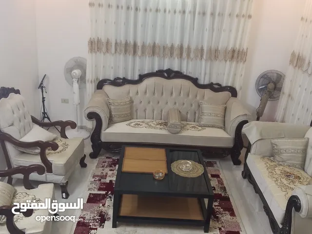 طقم كنب بحالة الوكالة استعمال 6 مرات