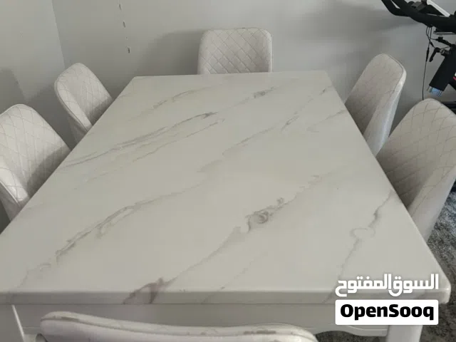 Dining table طاولة سفرة