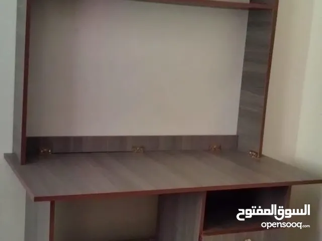 طاولة مكتب للبيع اربد