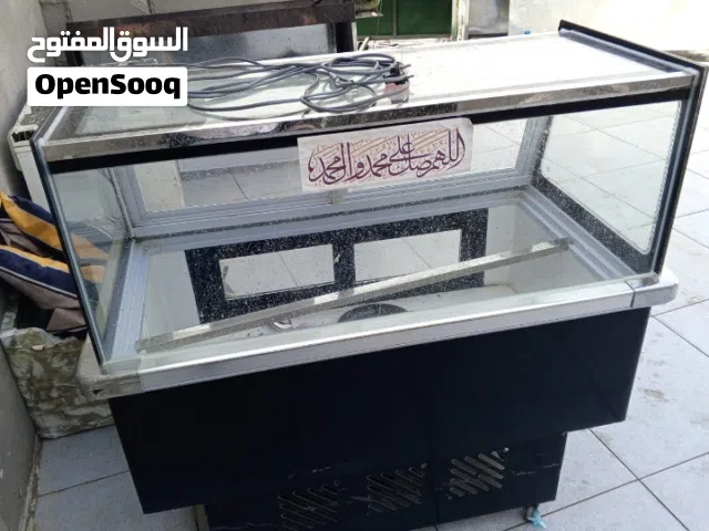 عارضة مقبلات للبيع بعدهه جديدة مستعملة 15 يوم فقط جديدة كلش السعر ع الرقم