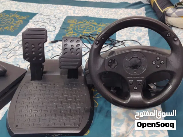 Thrustmaster Stering wheel with 2 Gaming Cds