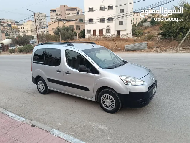 بيجو باتنلر 2015 ديزل بسعر حررق 37000 ألف نقدا البدل وارد منبدل هوك خلفي غرفه جلد