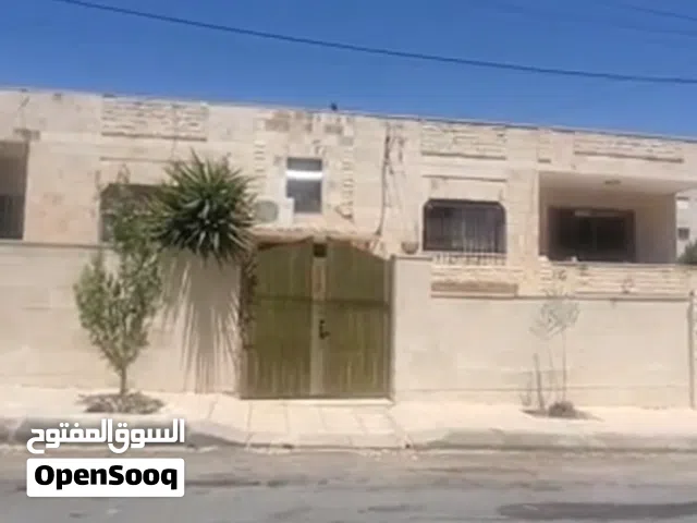 1035 m2 More than 6 bedrooms Townhouse for Sale in Amman Al Kamaliya