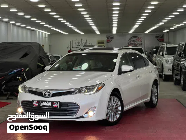 2014 تويوتا افالون Limited