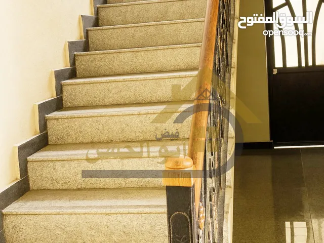 بناية للايجار في منطقة الفرسي بمساحة 200 متر