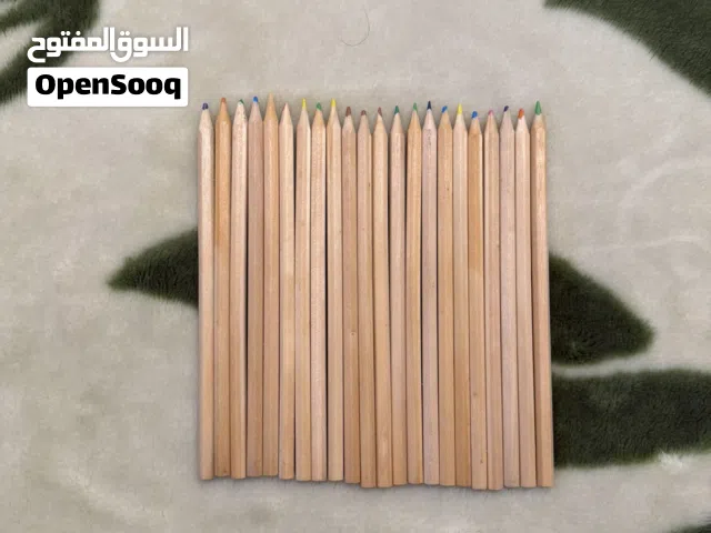 تشكيلة متنوعة من اقلام التلوين