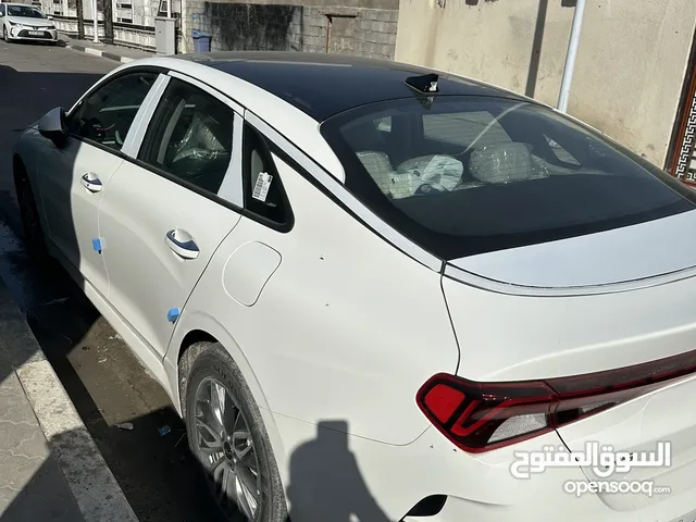 Used Kia K5 in Basra