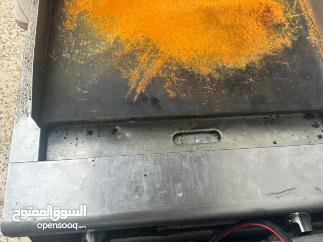 عدة مطعم للبيع