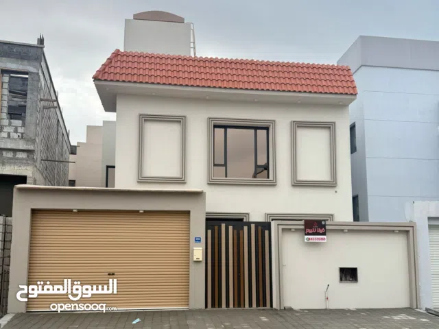 280 m2 4 Bedrooms Villa for Sale in Northern Governorate Shahrakkan