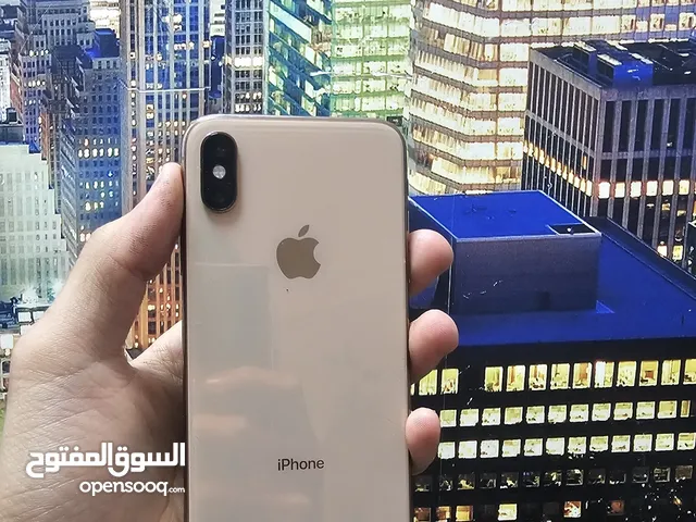 ايفون xs امصكر ايكلاودـ للبيع