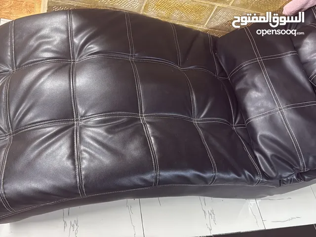 كنب جلد اسود
