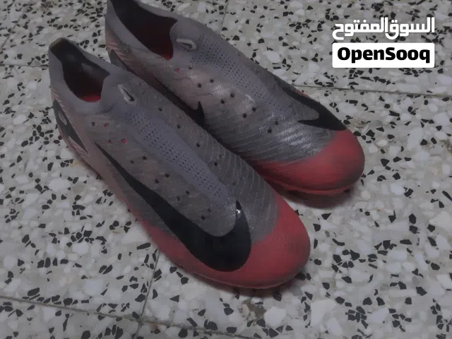 حذاء نايك air zoom مستعمل في حالة جيدة