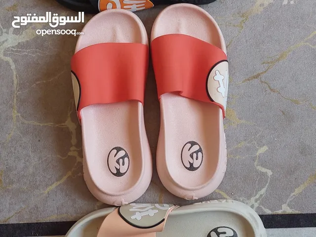 36 Slippers & Flip flops in Sharjah