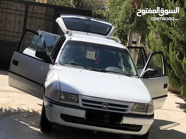 أوبل آسترا للبيع