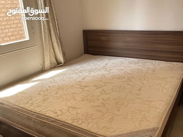 مرتبة mattress طبية الجريوى 180* 200 سم حالة جيدة جدا طبقة علوية soft