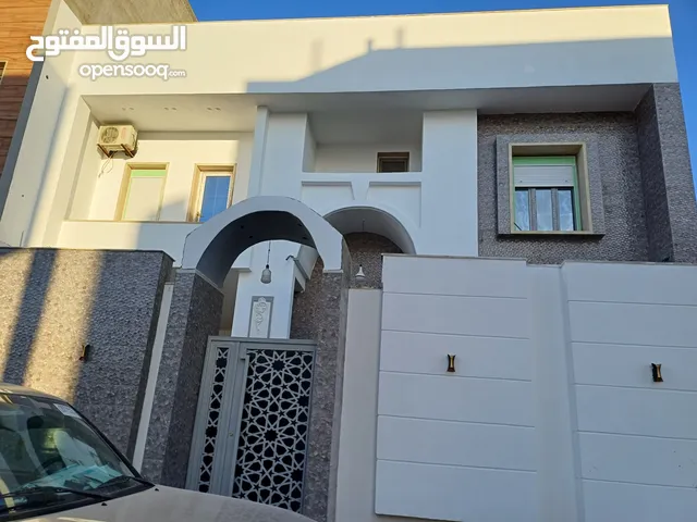 220m2 More than 6 bedrooms Villa for Sale in Benghazi Venice