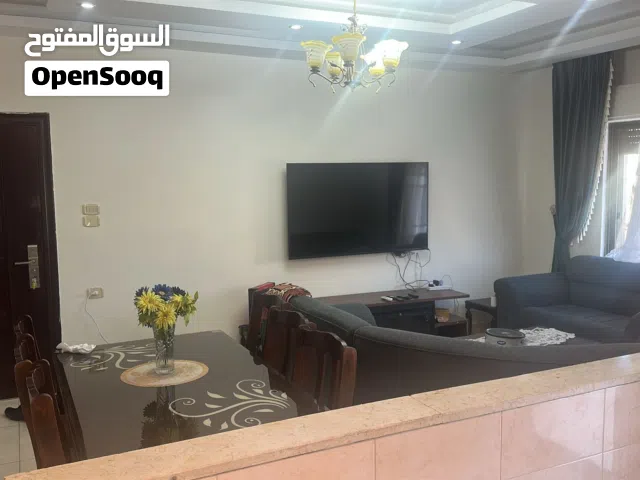 شقة مميمزة راقية مفروشة للايجار في الجبيهة قرب جامعتي الأردنية و الأميرة سمية و وزارة التعليم العالي