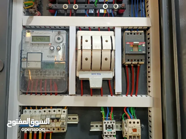 اعمال المقاولات والكهرباء