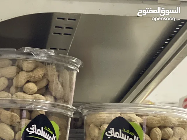 بضاعع سوبرماركت للبيع برنامج محاسبي و مكيف 3 طن جديد