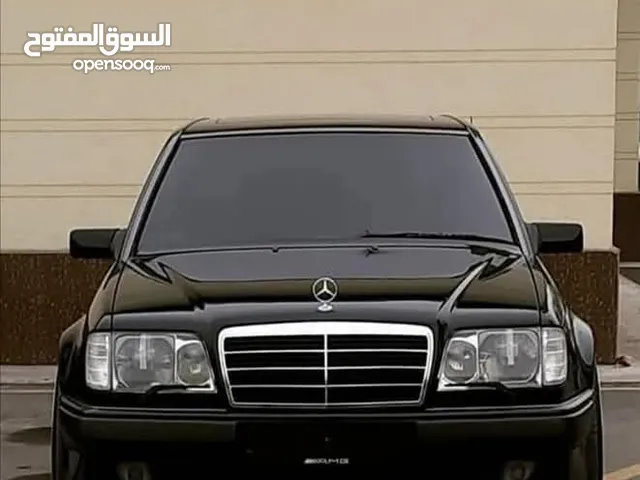 كتلوك كامل لمرسيدس فئة E300 و E320 و E420 أم عيون ودب موديل 1997 مع دفتر الصيانة الدورية