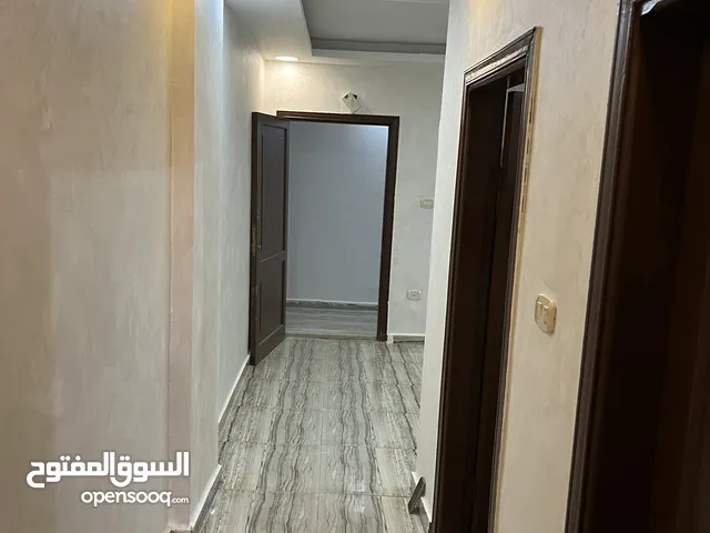 مكتب للإيجار قرب مجمع عمان الجديد و صالة حياة اربد (مساحة 50 متر) مقابل صالة قصر عابدين/ محطة سمارة