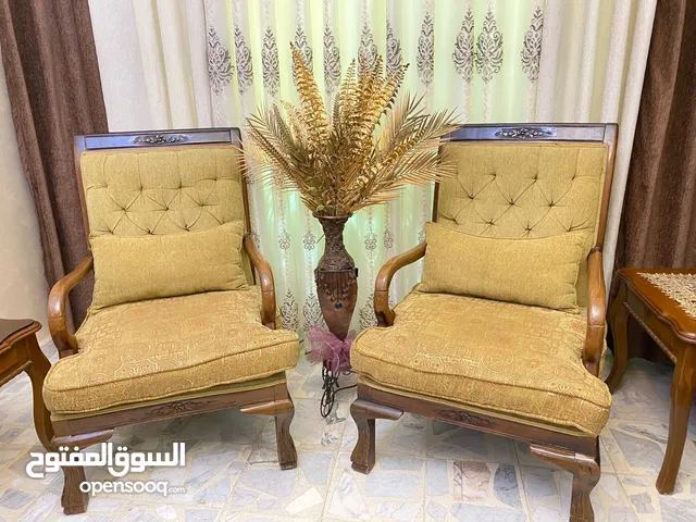 طقم كنب مورس خشب زان للبيع 300 قابل للتفاوض