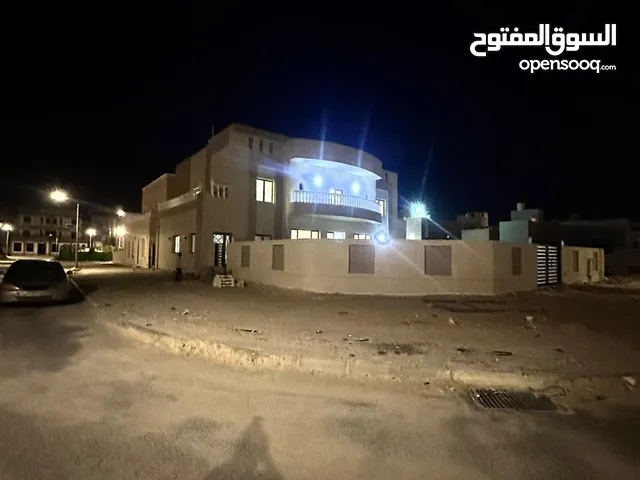750 m2 5 Bedrooms Villa for Sale in Al Ahmadi Wafra residential