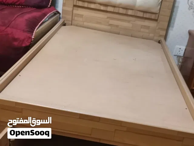 تخت خشب أنيق مع خزانة أحذية وفرشة   Wooden Bed with Shoe Cabinet & Mattress