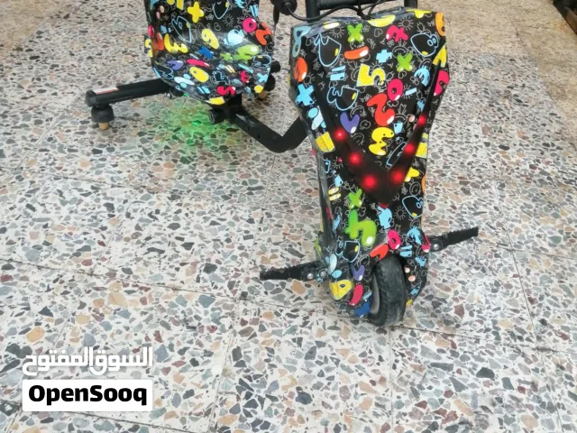 سكوتر درفت اخو الجديد كلش قليل مستخدم / الحجم الكبير يتحمل وزن 120كغم  / يتكبر ويتصغر دبلات عدد 2