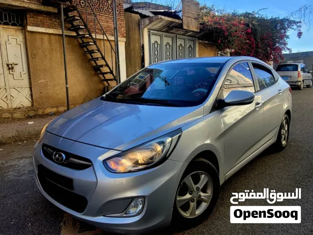 2012 Hyundai Accent GLS