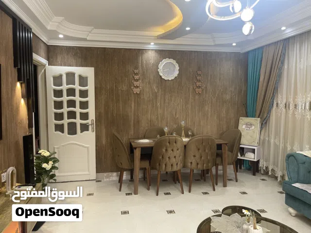 شقة للبيع في المجاورة الثامنة، التجمع الأول
